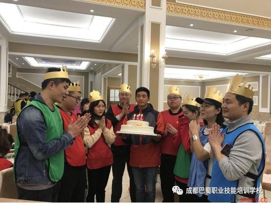 巴蜀教育集团“赢在执行,胜在携手”拓展训练活动 巴蜀教育集团“赢在执行,胜在携手”拓展训练活动